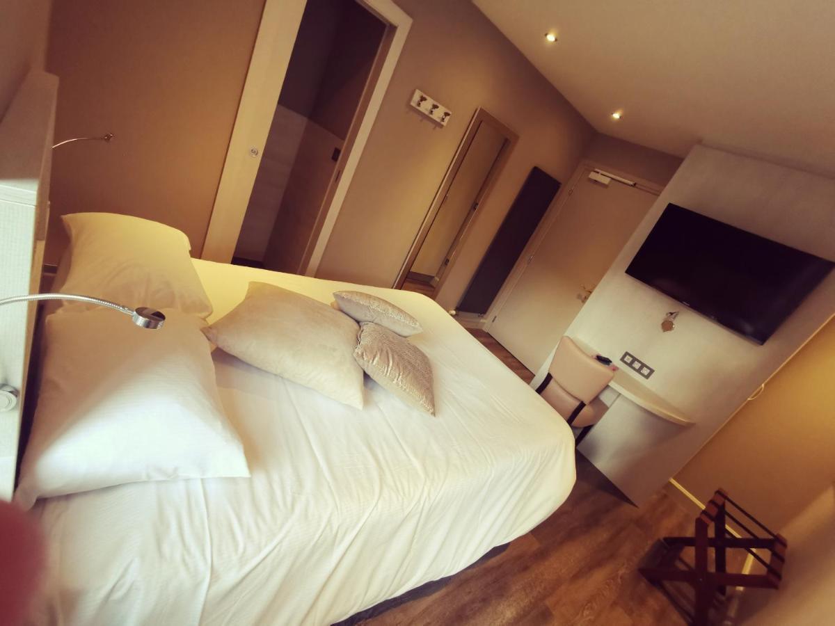 Logis Hotel Des Bains Gerardmer Ngoại thất bức ảnh